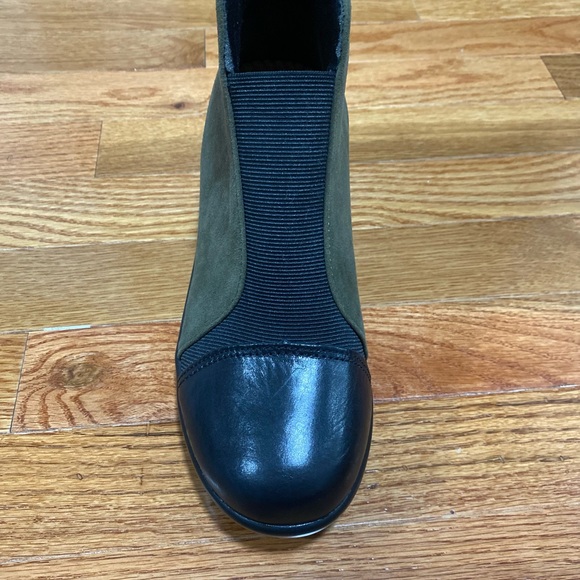 Bernie Mev Woven Giggles Memory Foam Wedges  Women’s boots Size 37 New - Picture 6 of 12